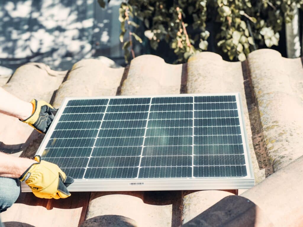 Plug-in solar panels in the UK